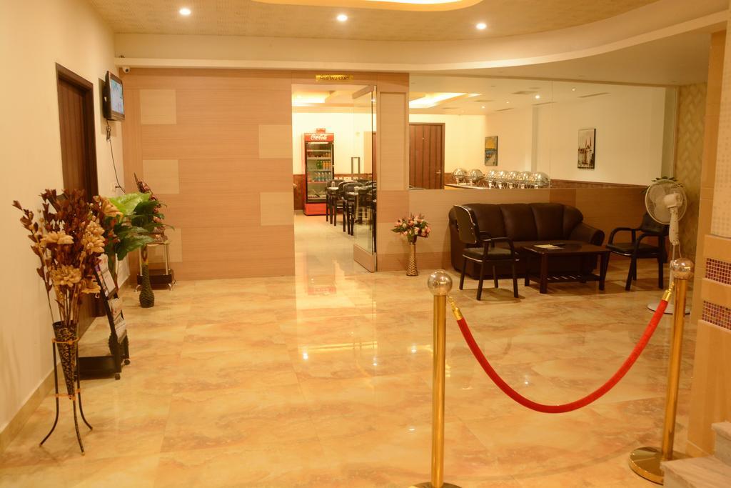 King Paradise Hotel Tiruchirappalli Екстериор снимка