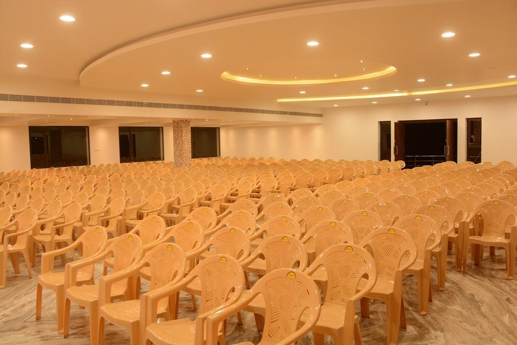 King Paradise Hotel Tiruchirappalli Екстериор снимка