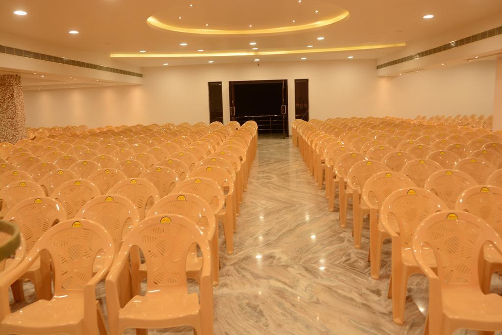King Paradise Hotel Tiruchirappalli Екстериор снимка
