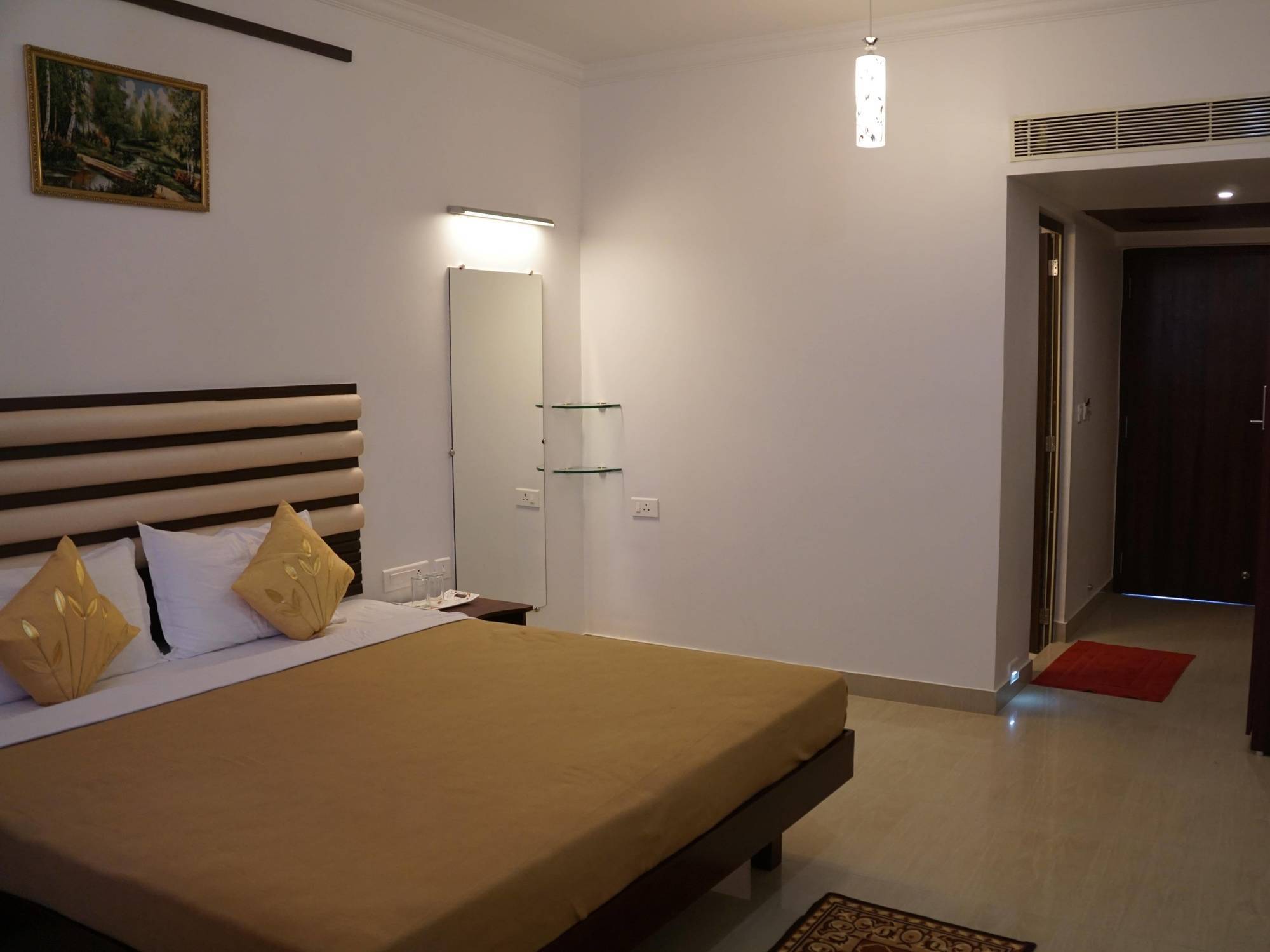 King Paradise Hotel Tiruchirappalli Екстериор снимка